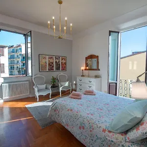 Romantic And Charming Apartment