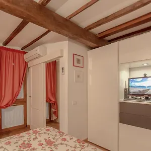 Sitornino Apartment
